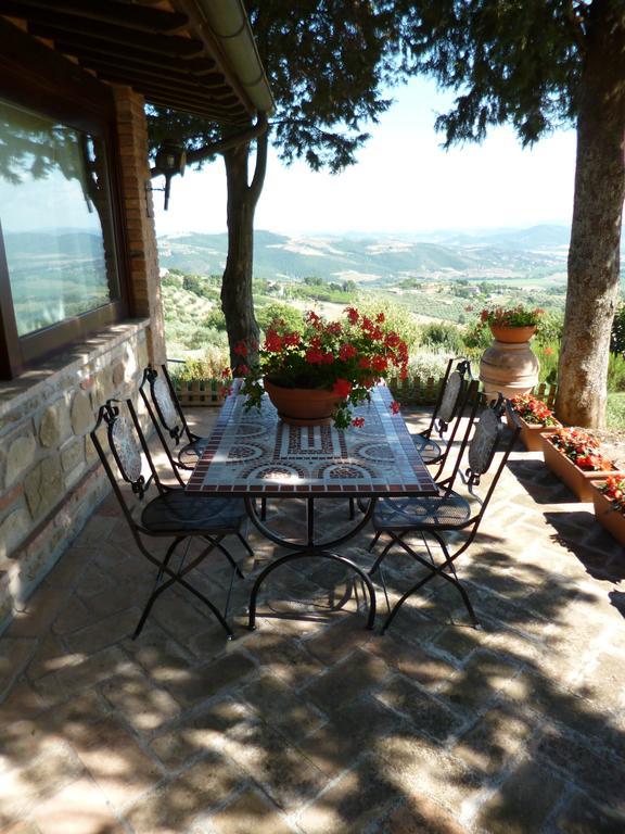 Agriturismo La Bicocca - Apt. "Il Leccio" Castel Rigone Номер фото